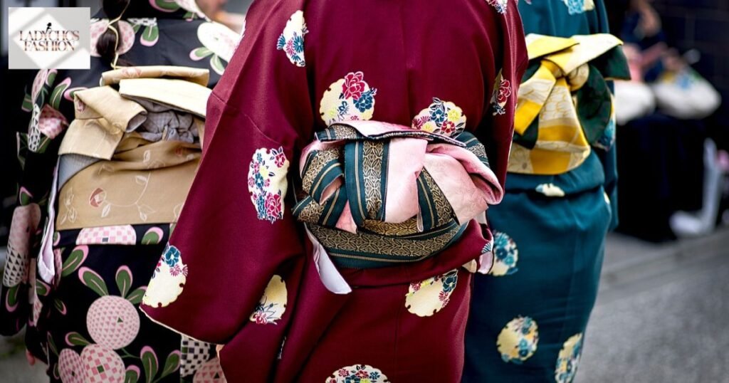 defined-1960s-fashion-trends